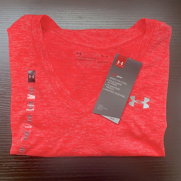 NWT Under Armour T-Shirt Medium - Picture 1 of 4